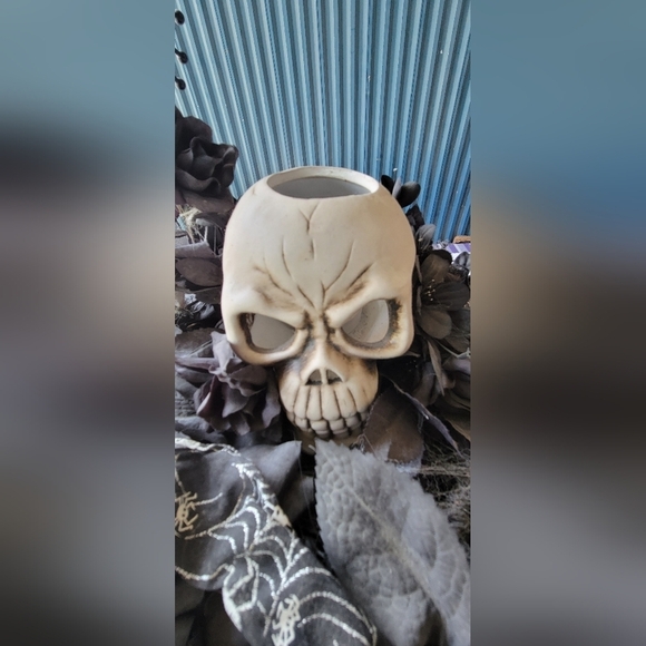 Gothic Halloween Table Candleabra Decorations  Skull Black Roses - Picture 5 of 13